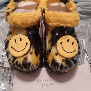 CRocs Smiley Bae platforms. W7. NWT